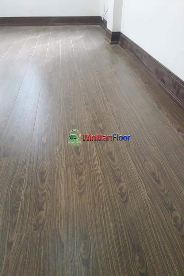 Sàn gỗ WIN MART WM61 - Chịu nước, chống ẩm. Bảo hành 15 năm.